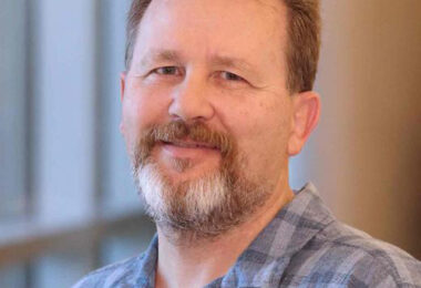Headshot of Andreas