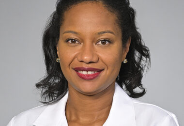 Headshot of Nicole Belle