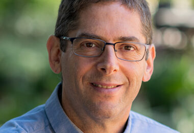 Headshot of Eran Elinav