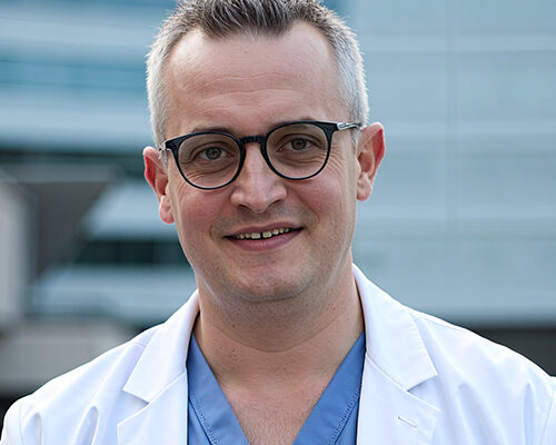 Headshot of Dr. James Lee.