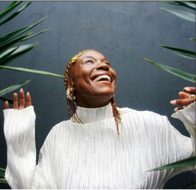 headshot of Zakiya Harris